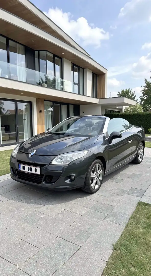 Renault Megane TCe 130 Coupe-Cabriolet Luxe Grau - 1