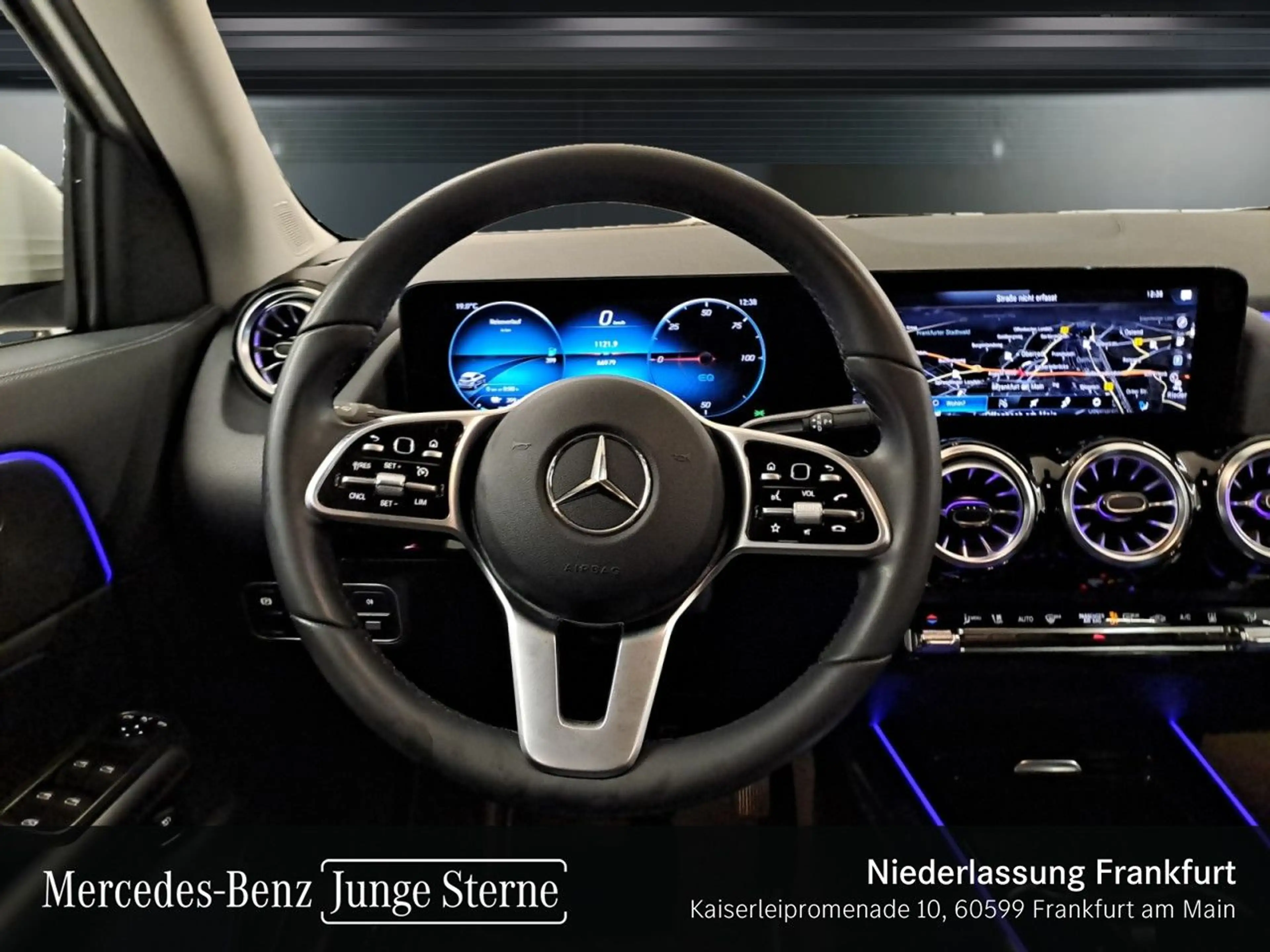 Mercedes-Benz EQA 300 4M PROG+ADVANCED+AHK+KAMERA+MEMORY+SPUR — photo 15