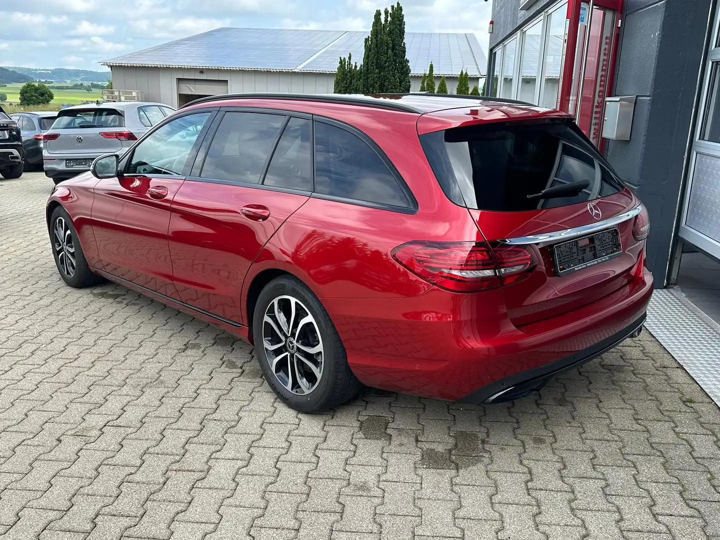 Mercedes-Benz C 300 d T Avantgarde WIDE R.Kamera LED Ambiente Rot - 2