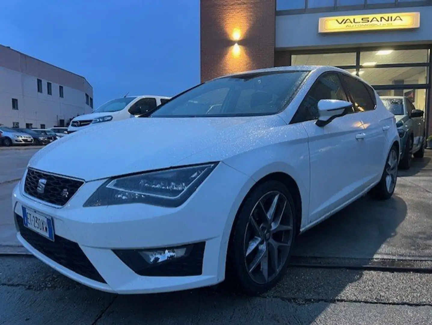 SEAT Leon Leon 5p 2.0 tdi cr FR s Bianco - 1