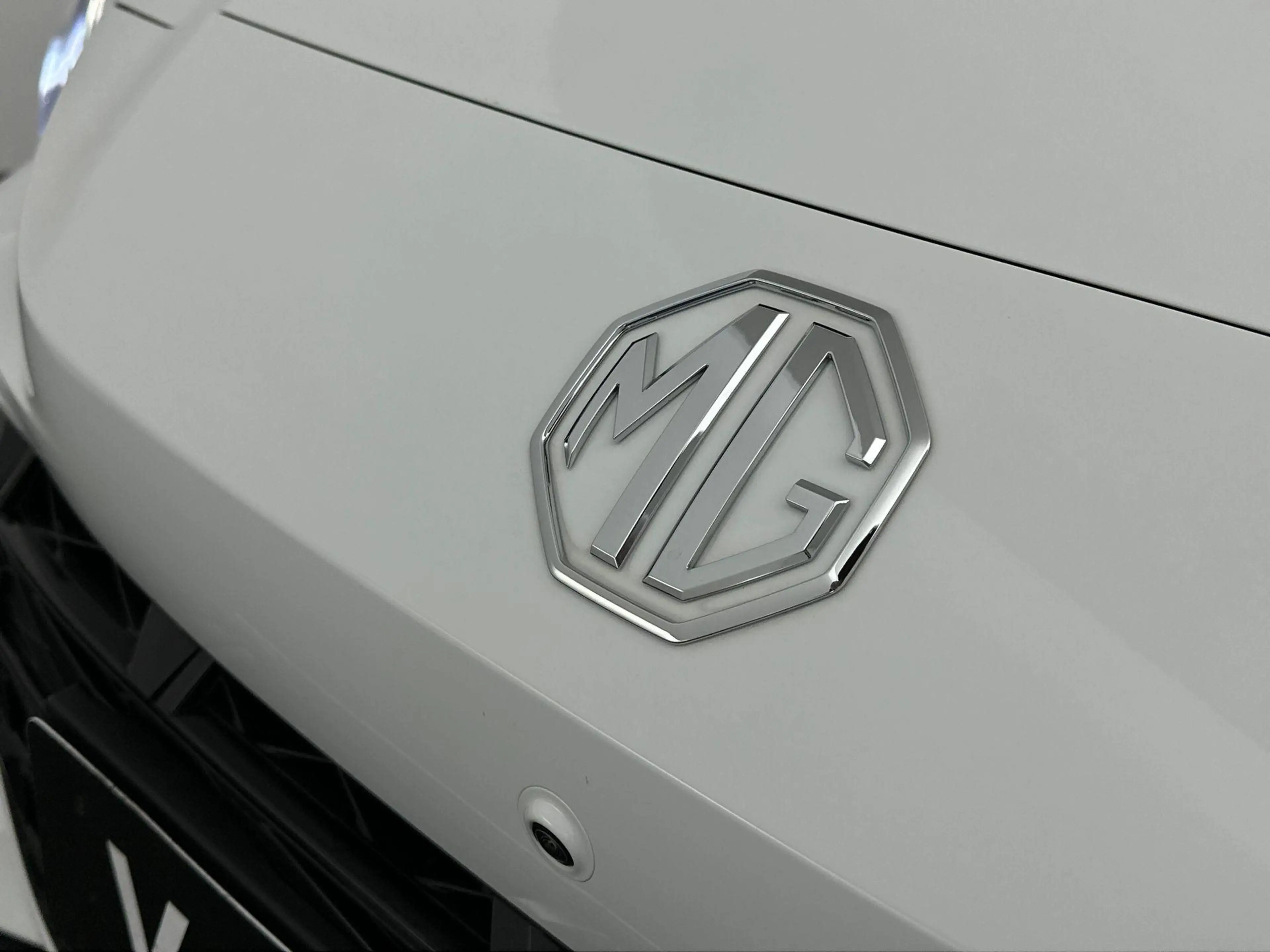 MG MG3 1.5T Hybrid Luxury Madness Edition | Camera | LED — photo 12