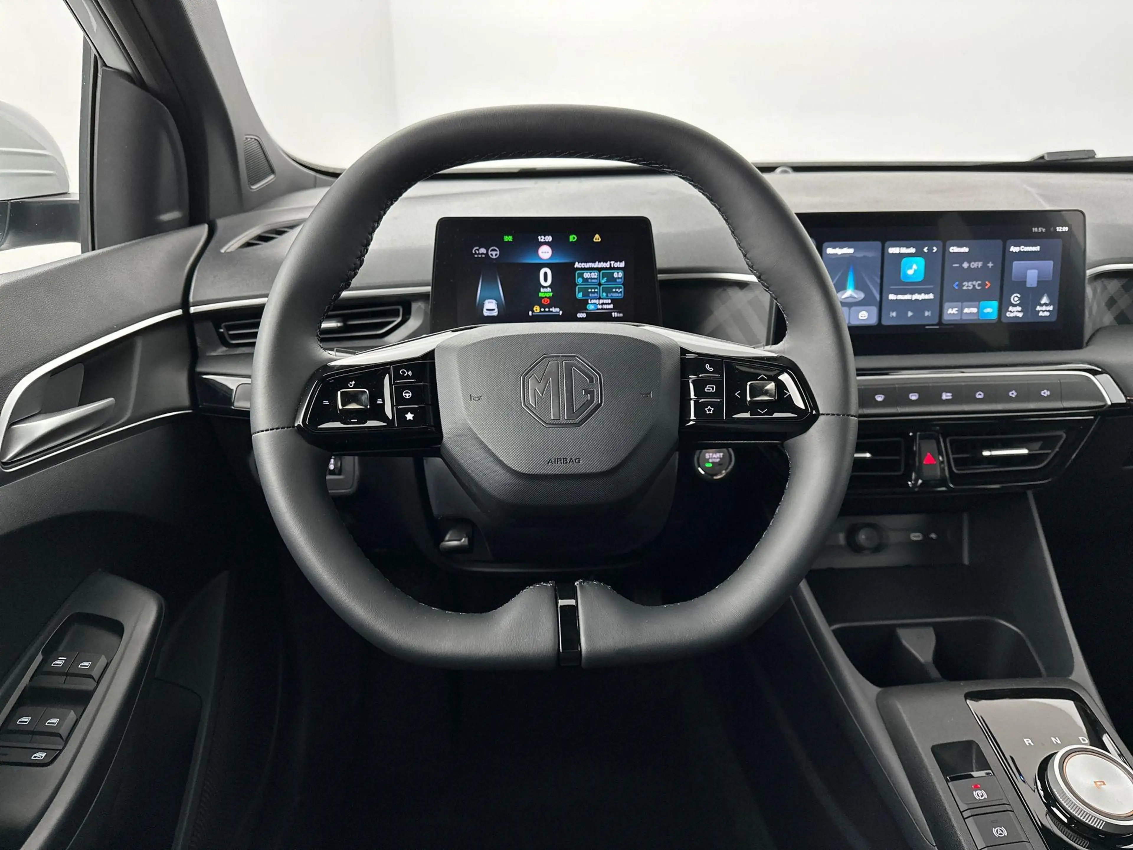 MG MG3 1.5T Hybrid Luxury Madness Edition | Camera | LED — photo 14