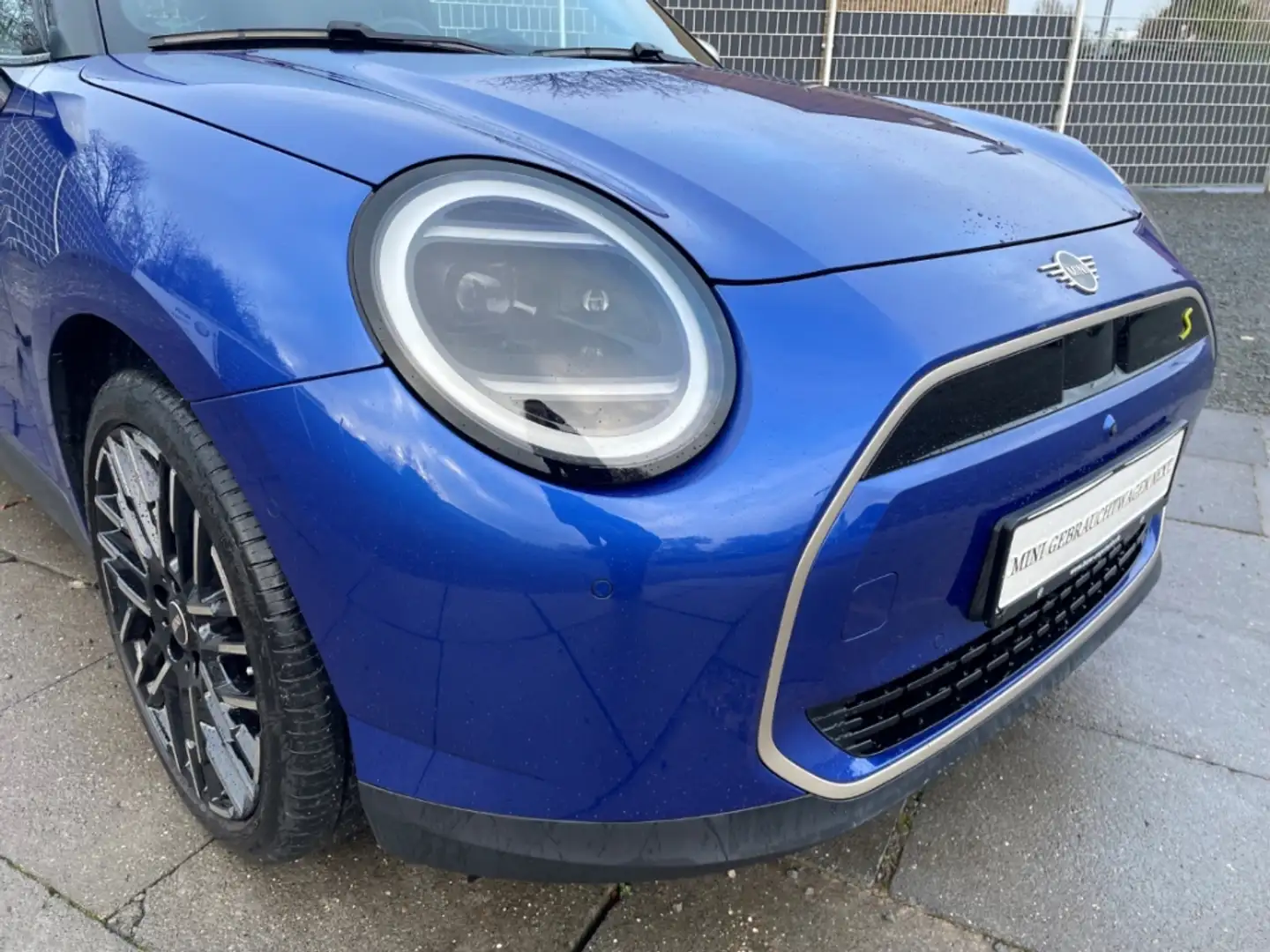 MINI Cooper SE FavouredTrim HUD El. Pano Navi eSitze! Blau - 2