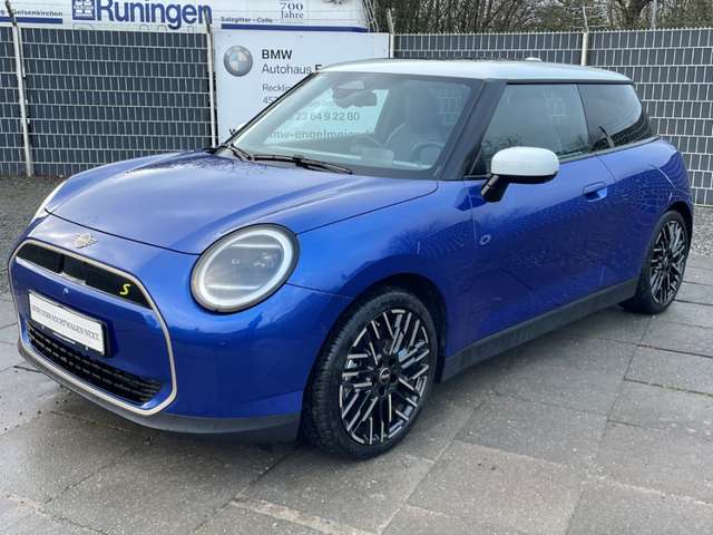 Imagine MINI Cooper SE FavouredTrim HUD El. Pano Navi eSitze!