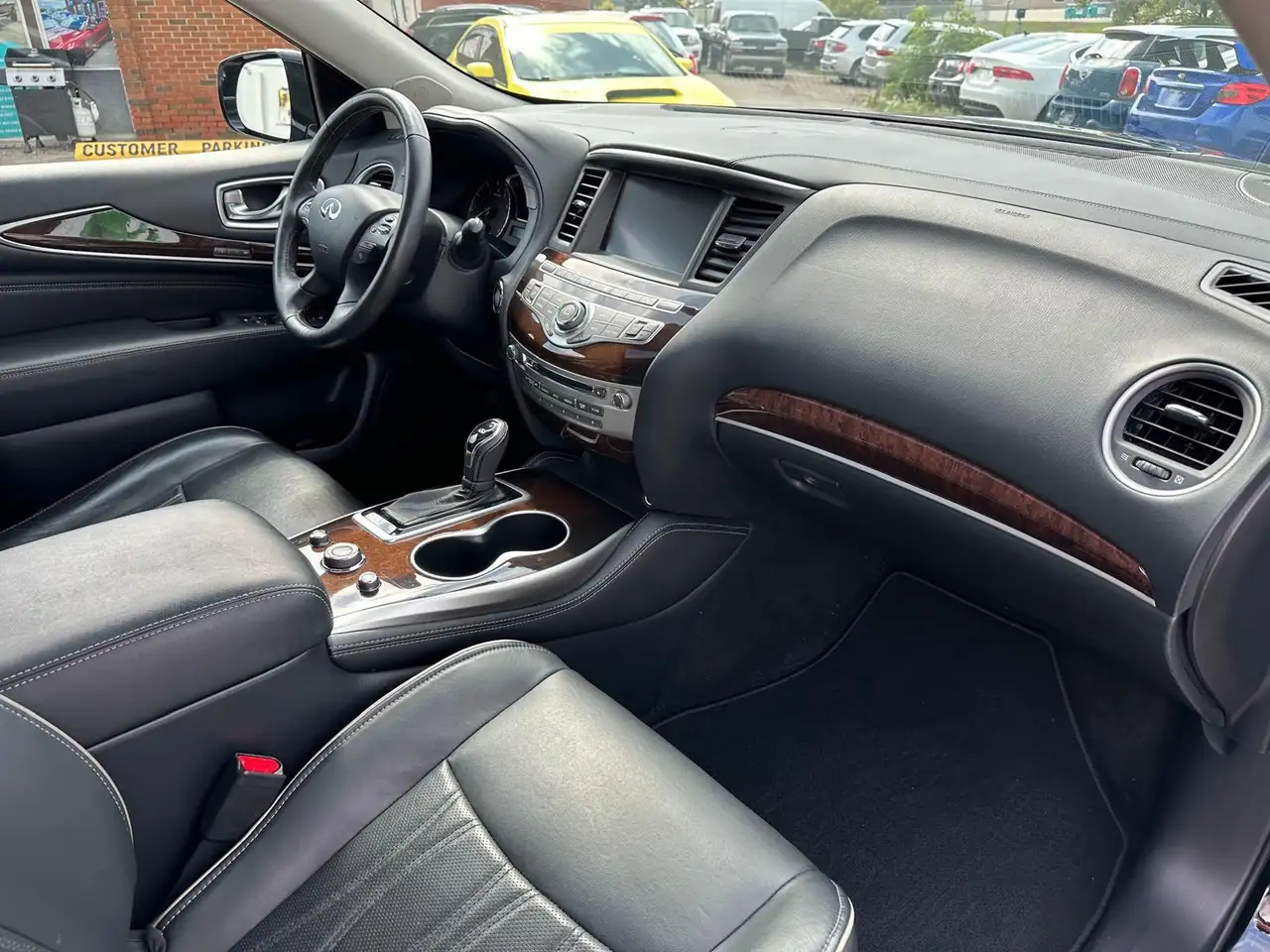 Infiniti QX60 fotografie Infiniti QX60