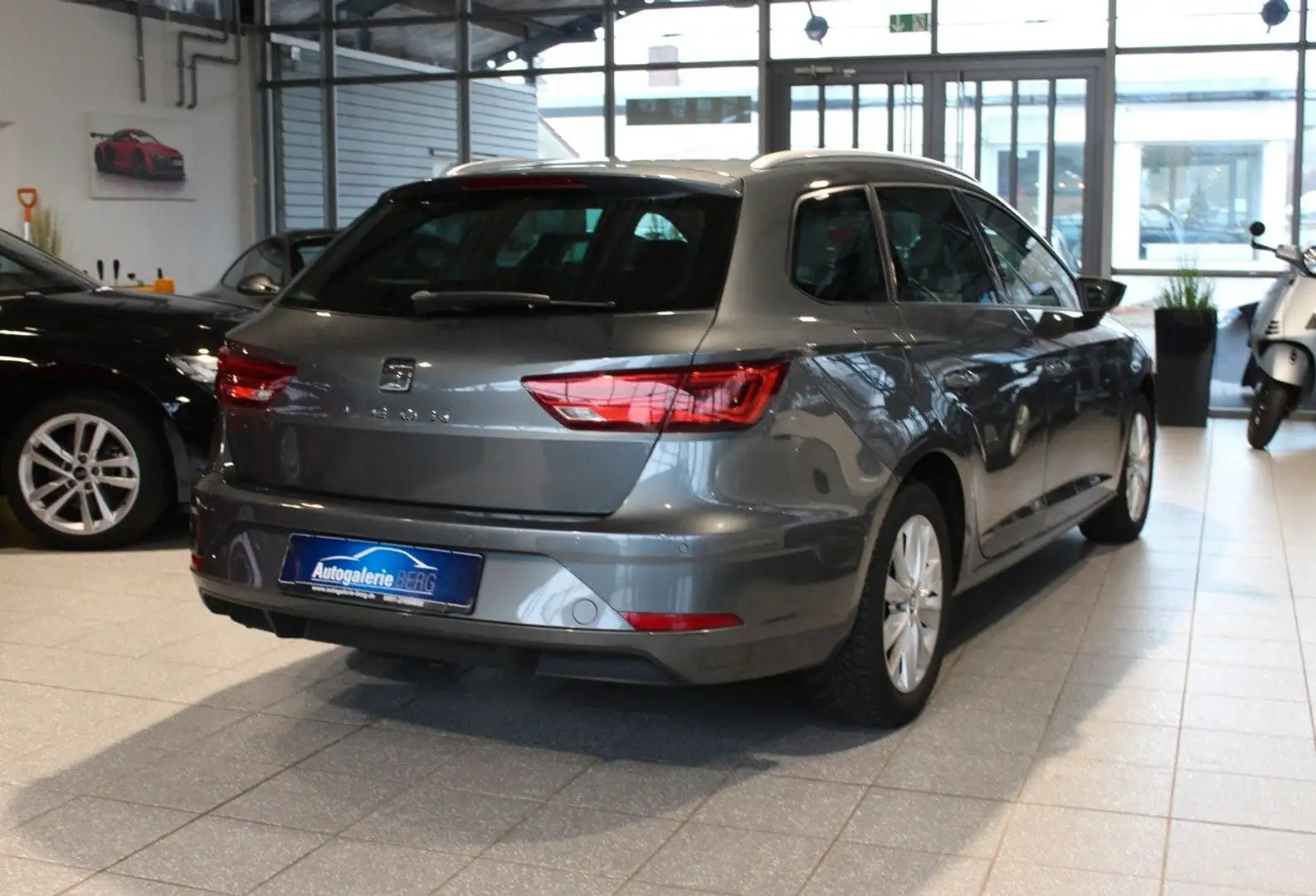 SEAT Leon ST TSi Style LED ACC Lane App DAB PDC 2x Grau - 2