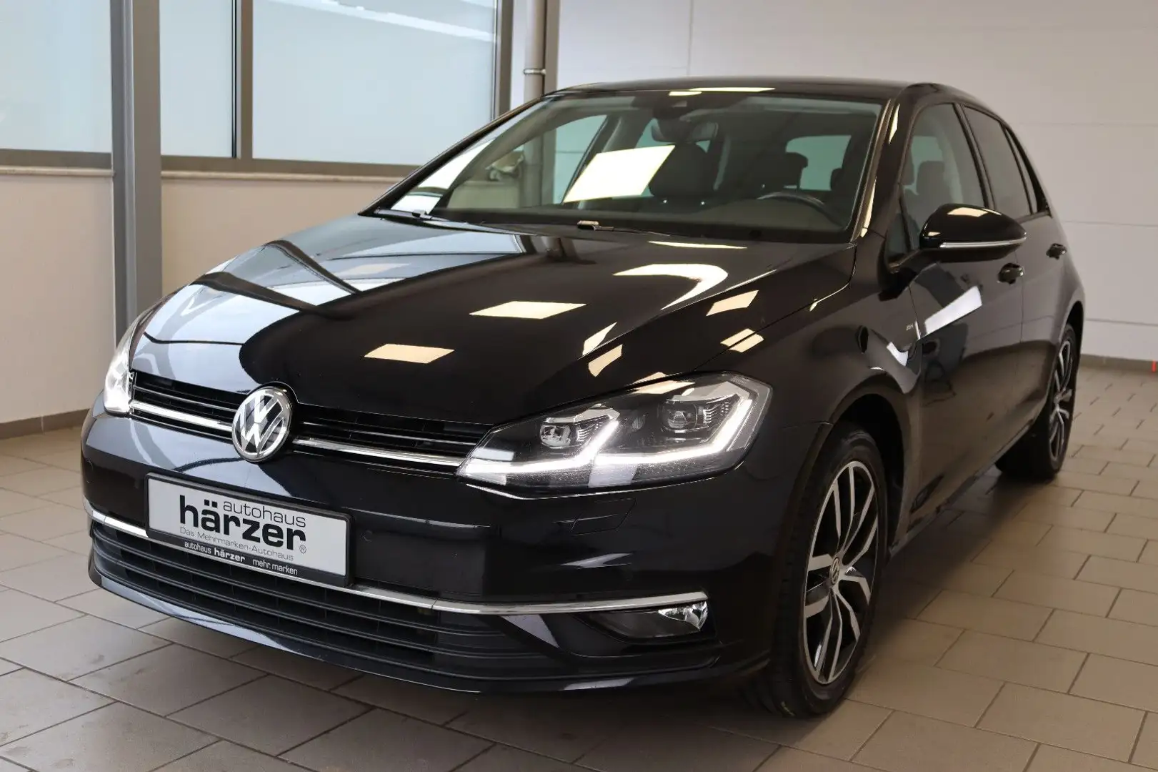 Volkswagen Golf VII  Join 1.6 TDI DSG *LED*NAV*AHK*ACC*DAB* Zwart - 2