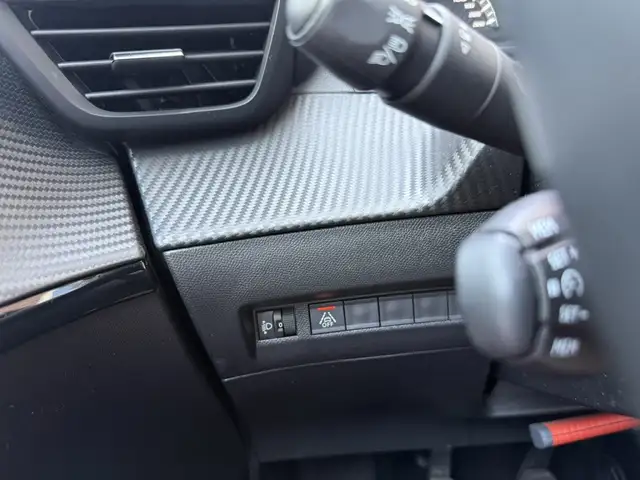 Peugeot 208 view 28