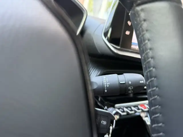 Peugeot 208 view 25