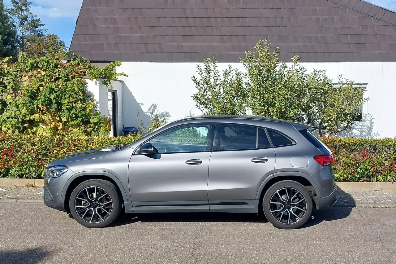 Mercedes-Benz GLA 200