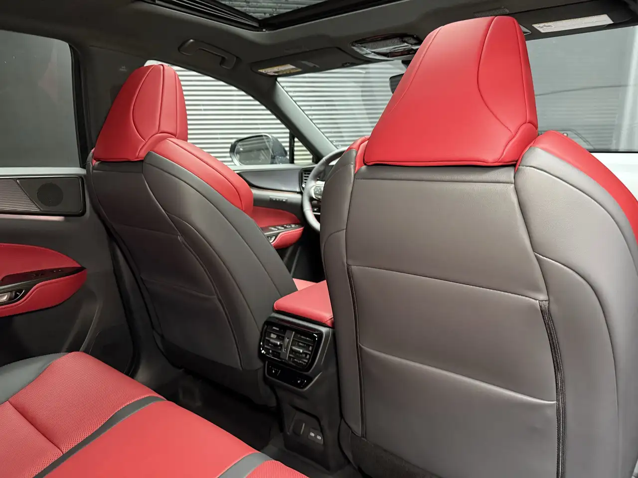 Lexus NX снимка Lexus NX