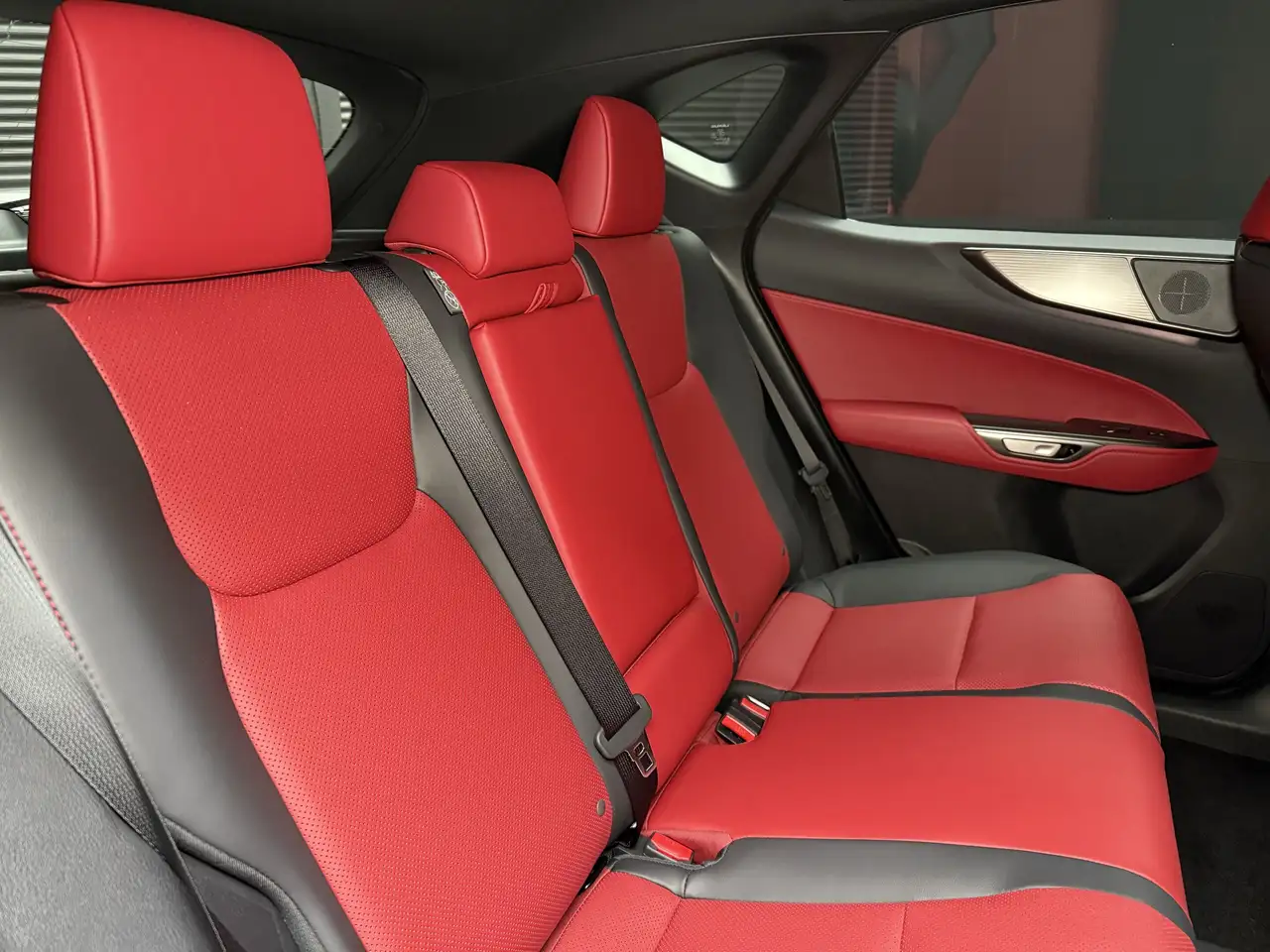 Lexus NX снимка Lexus NX