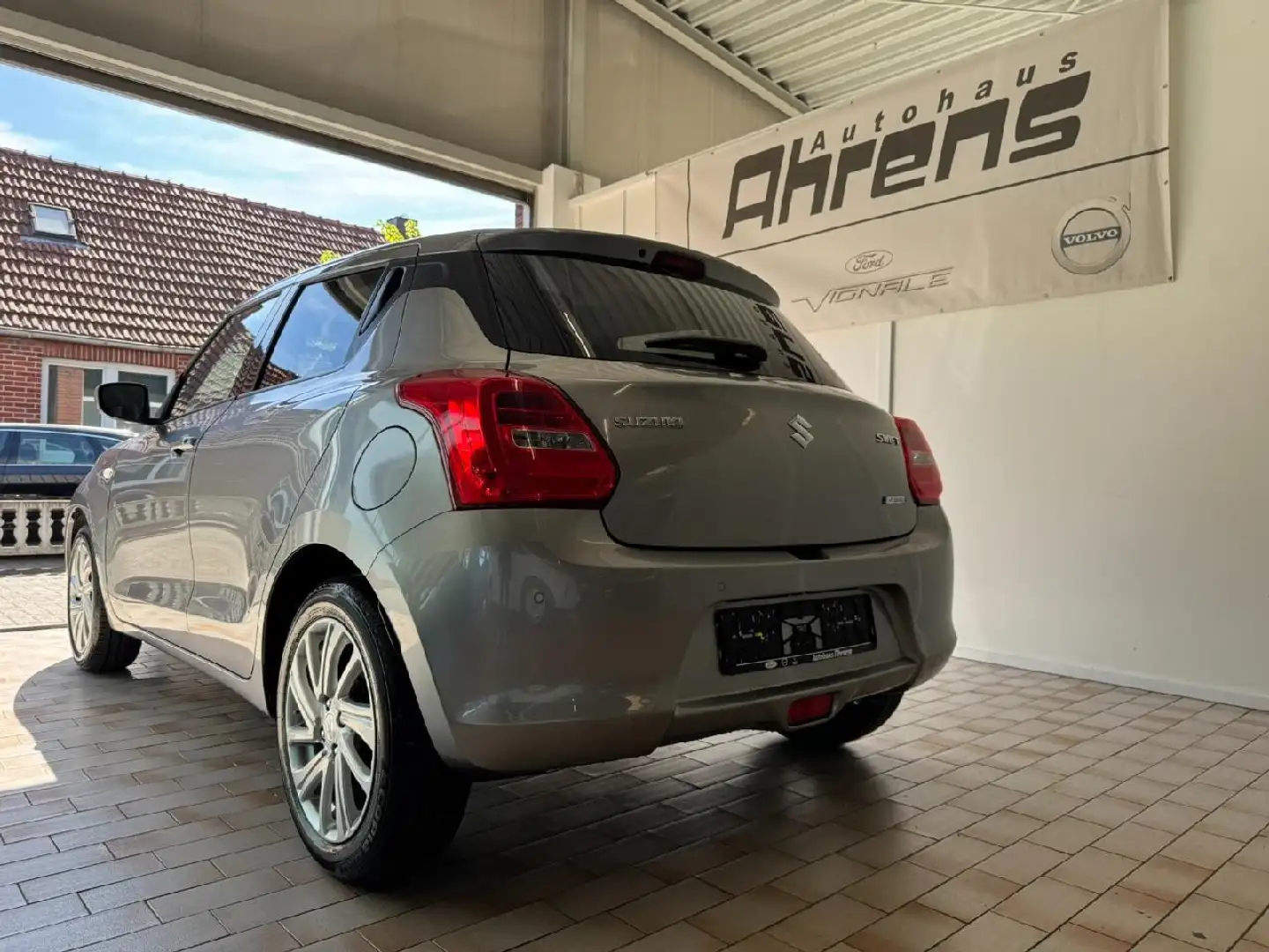 Suzuki Swift Comfort+ Silber - 2