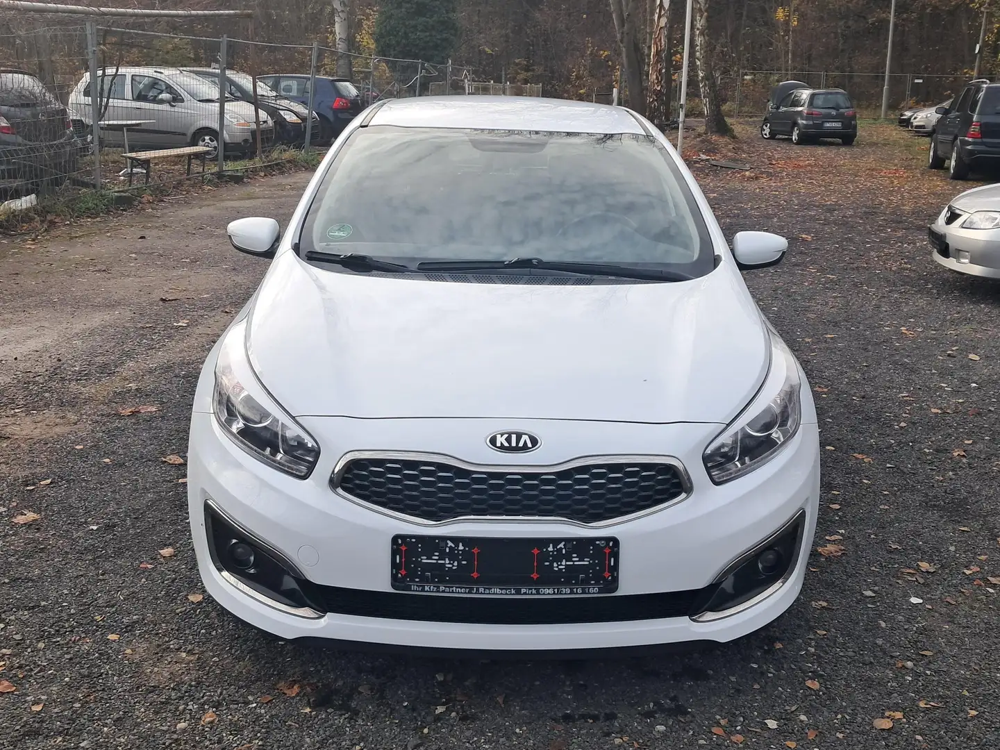 Kia Ceed / cee'd Ceed 1.0 T-GDI 100 ISG Dream-Team Edition Weiß - 1
