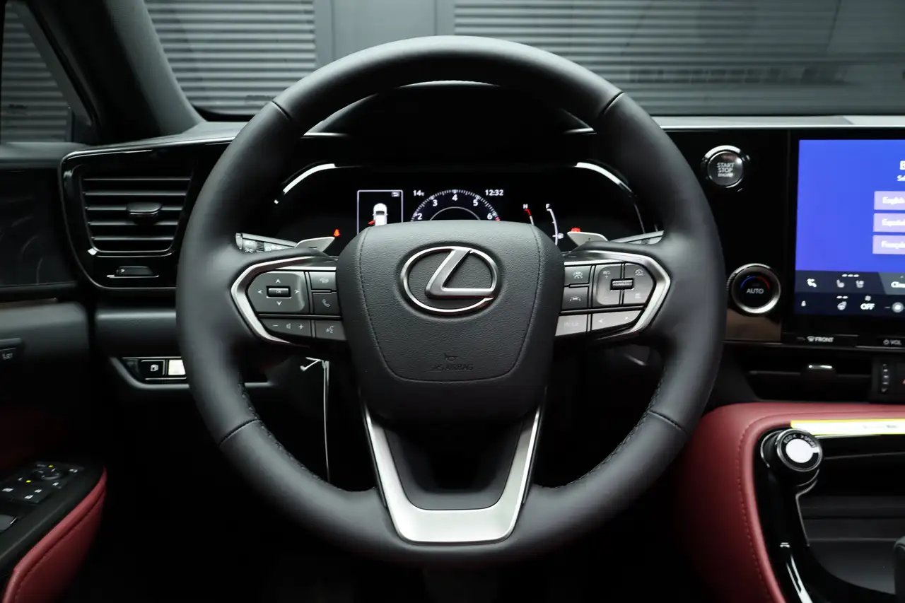 Lexus NX снимка Lexus NX