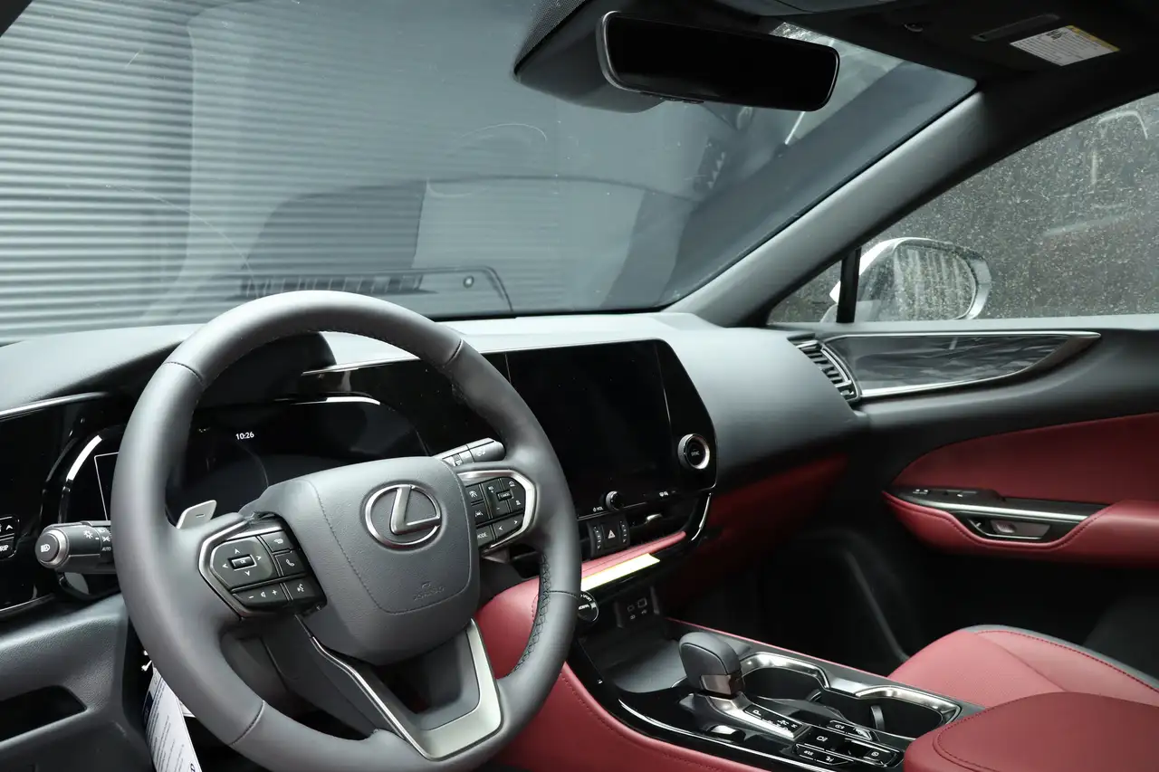 Lexus NX снимка Lexus NX