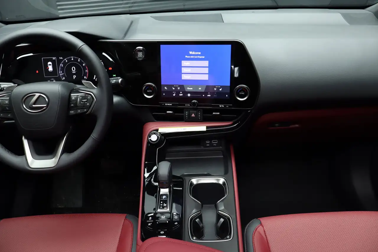 Lexus NX снимка Lexus NX