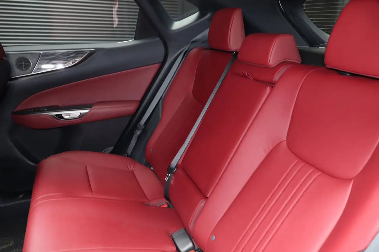 Lexus NX снимка Lexus NX
