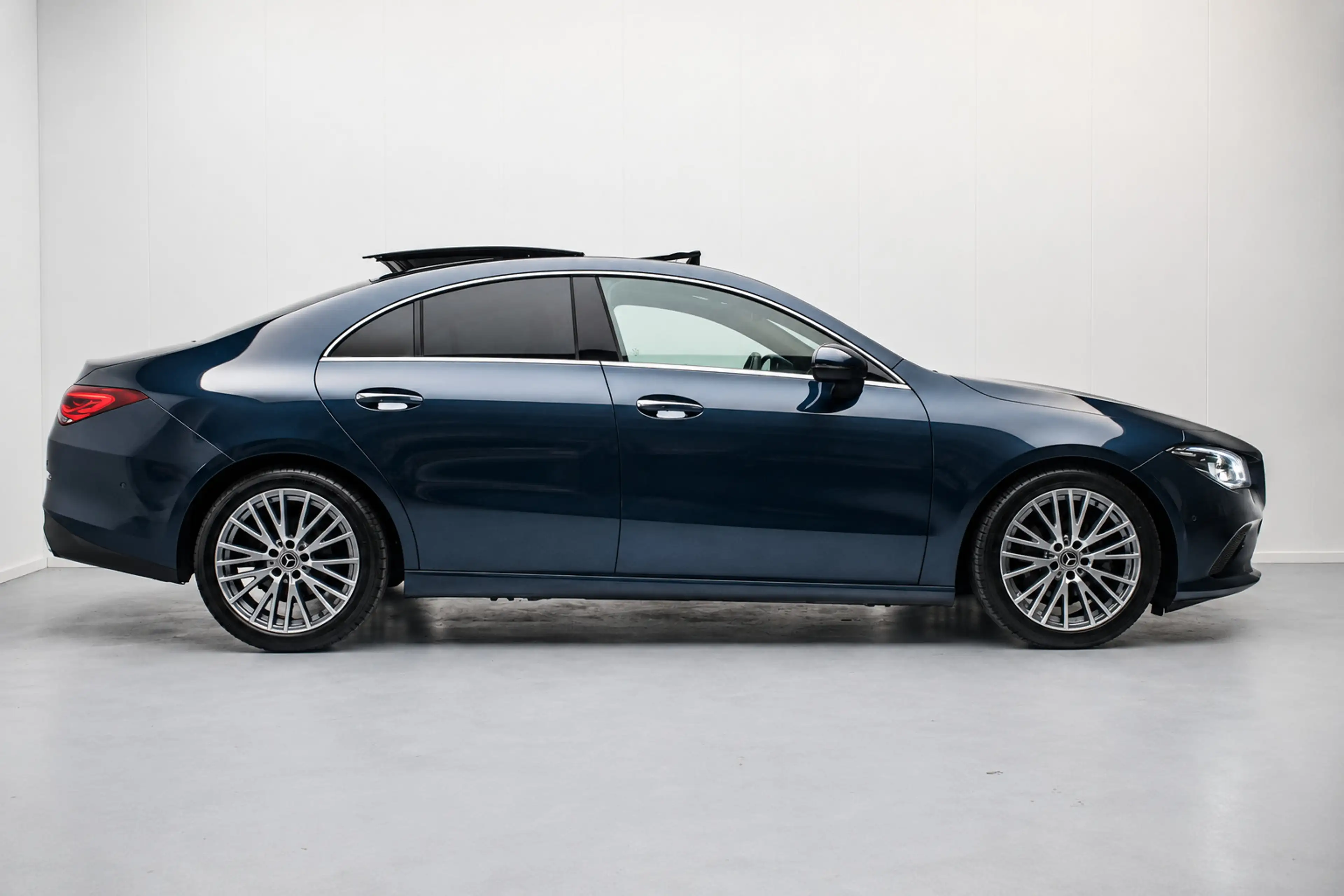 Mercedes-Benz CLA 180 Business Solution Luxury NL-auto [ Panoramadak Sfe — photo 34