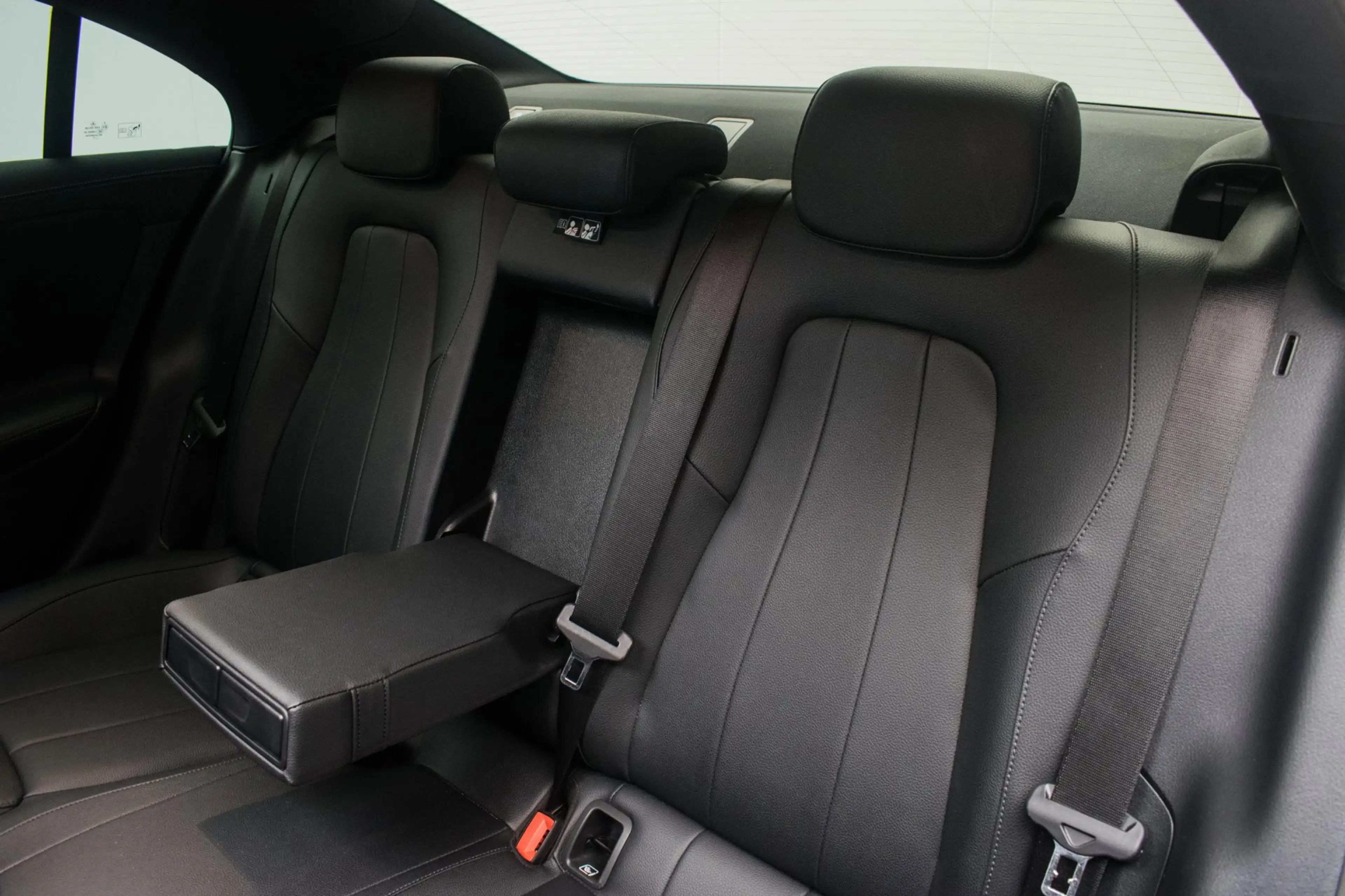 Mercedes-Benz CLA 180 Business Solution Luxury NL-auto [ Panoramadak Sfe — photo 48