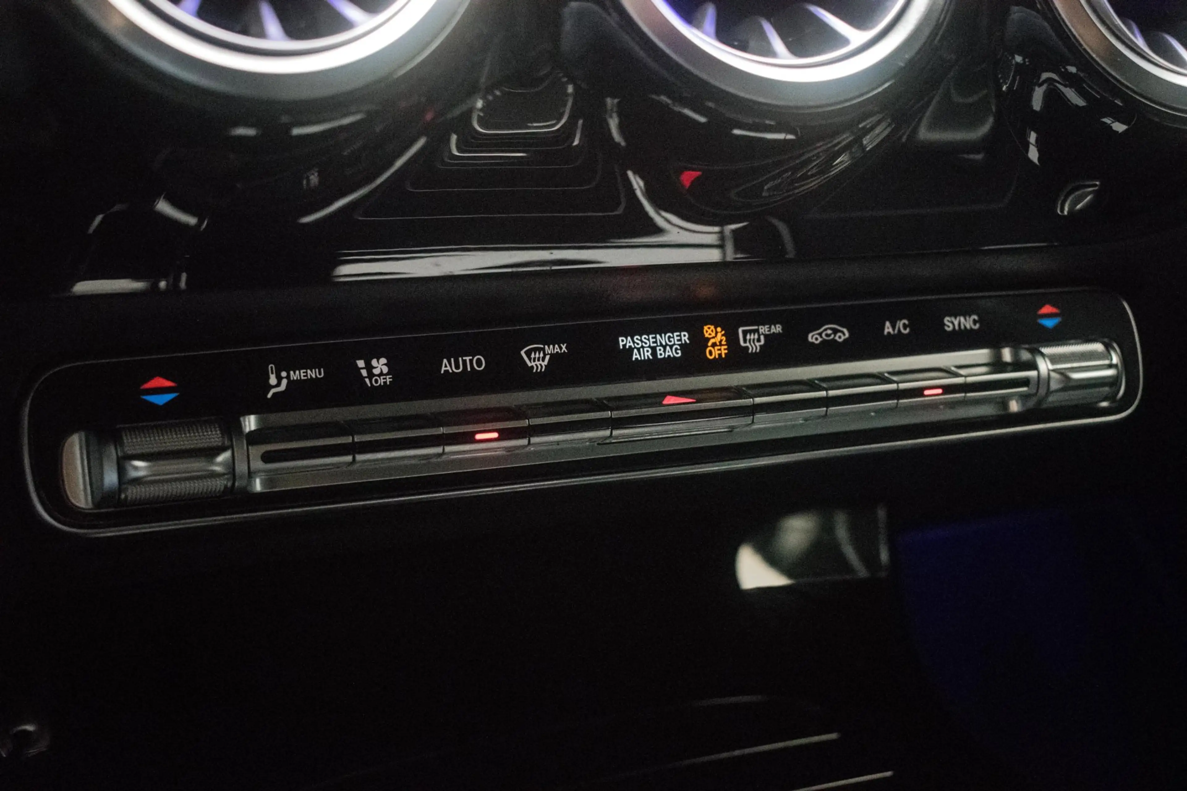 Mercedes-Benz CLA 180 Business Solution Luxury NL-auto [ Panoramadak Sfe — photo 41