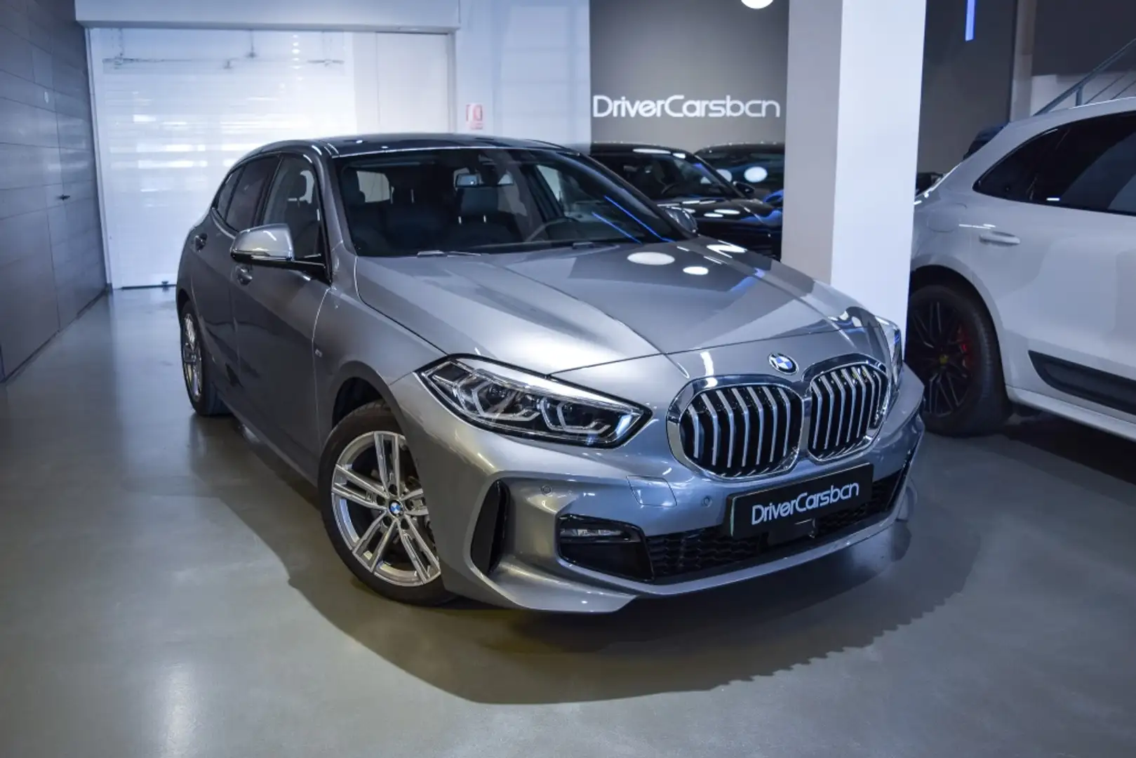 BMW 116 116d M Sport Gris - 1