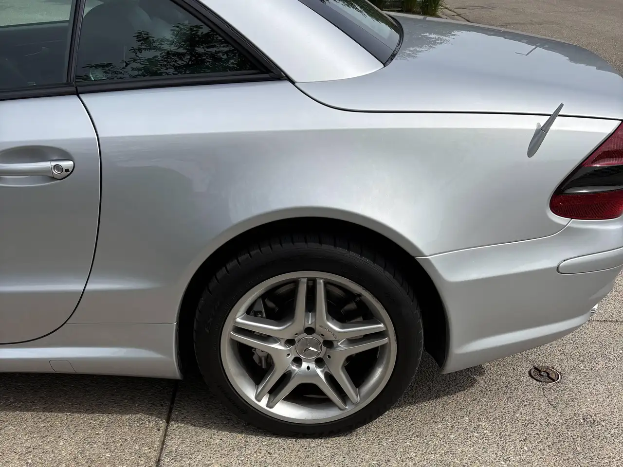 Mercedes-Benz SL снимка Mercedes-Benz SL