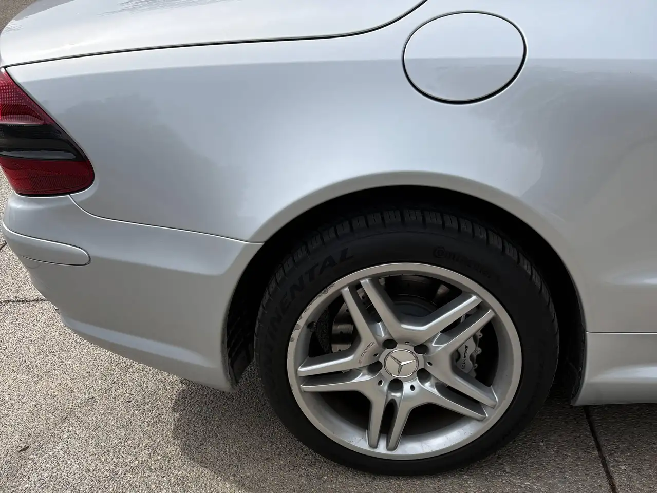 Mercedes-Benz SL снимка Mercedes-Benz SL