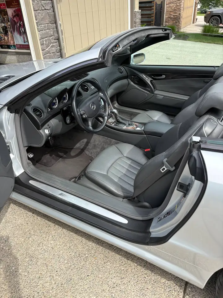 Mercedes-Benz SL снимка Mercedes-Benz SL