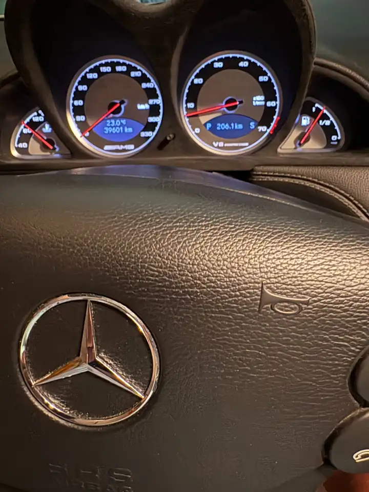 Mercedes-Benz SL снимка Mercedes-Benz SL
