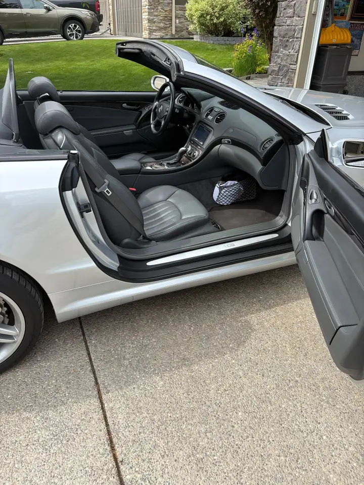 Mercedes-Benz SL снимка Mercedes-Benz SL