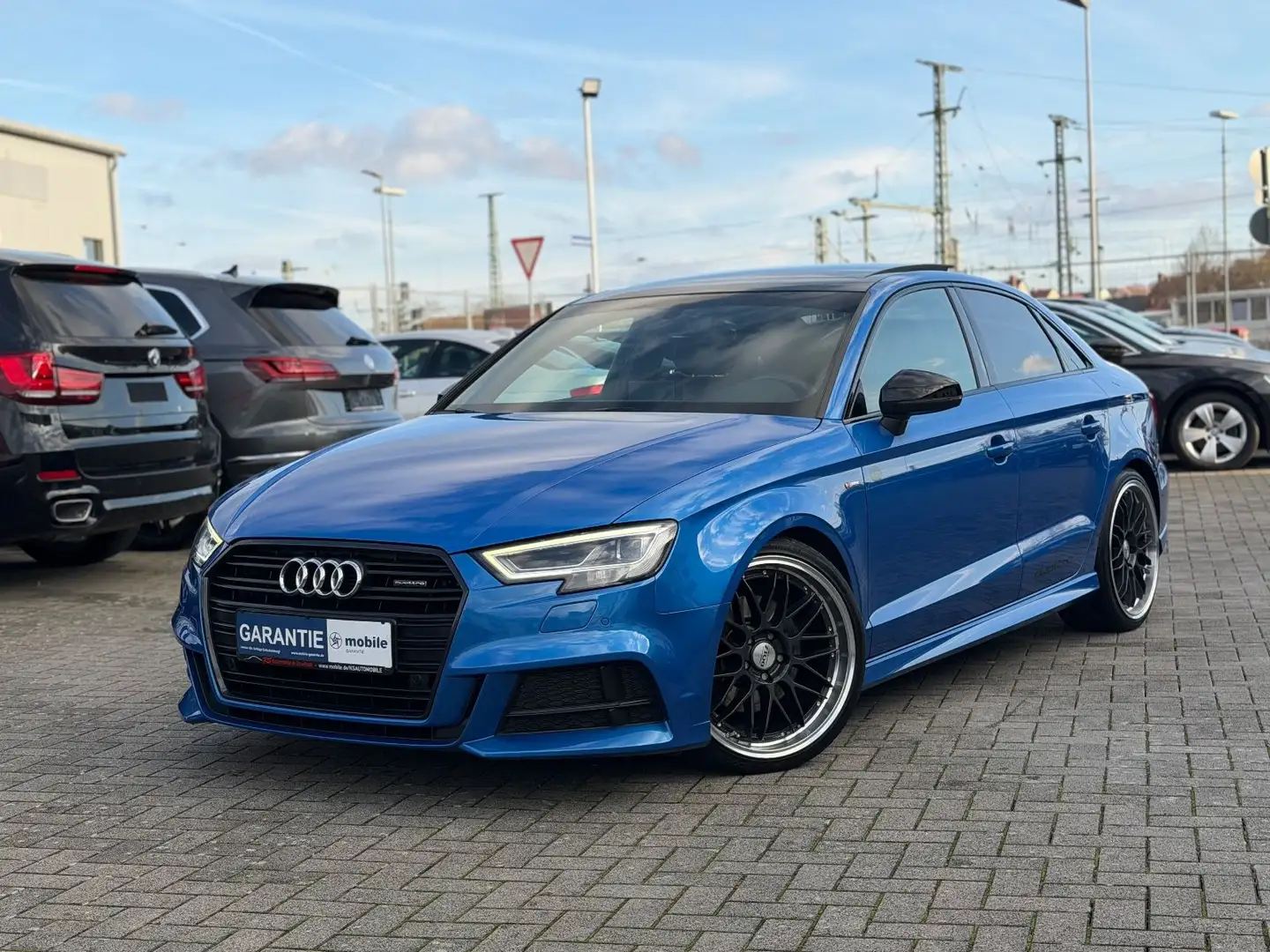 Audi A3 Lim. quattro S-Line*Pano*Matrix*T-Leder*B&O* Bleu - 1