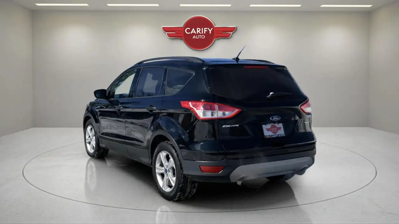 Ford Escape снимка Ford Escape