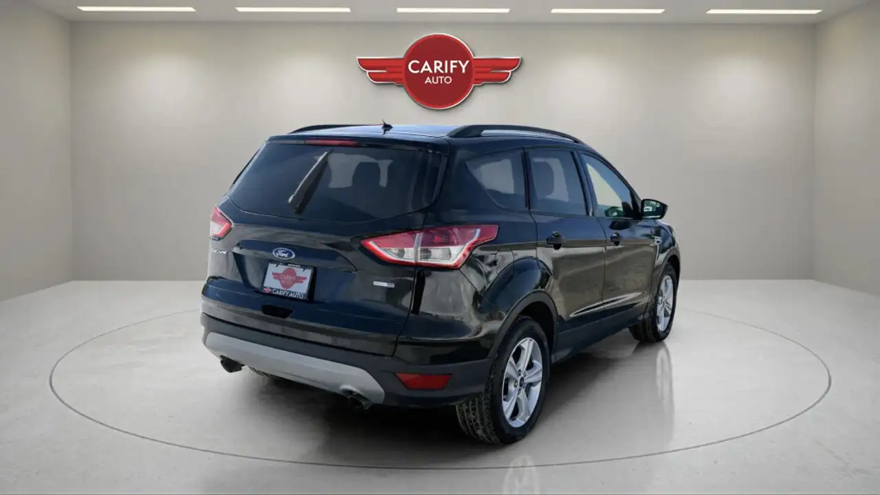 Ford Escape снимка Ford Escape