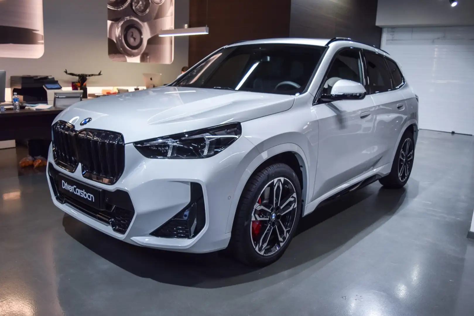 BMW X1 sDrive 20dA M Sport Pro Wit - 2