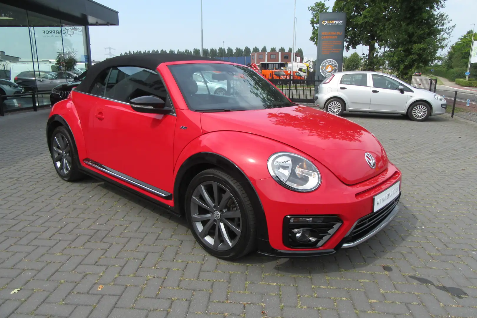 Volkswagen Beetle Cabriolet 1.4 TSI DSG Dune R-Line, Leder, Navigati Rood - 2