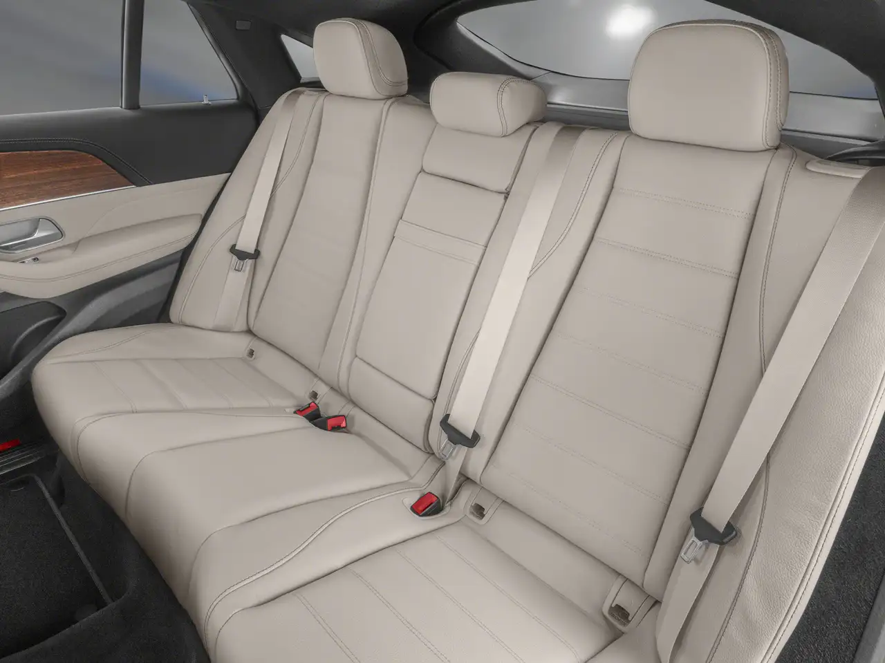 Mercedes-Benz GLE снимка Mercedes-Benz GLE