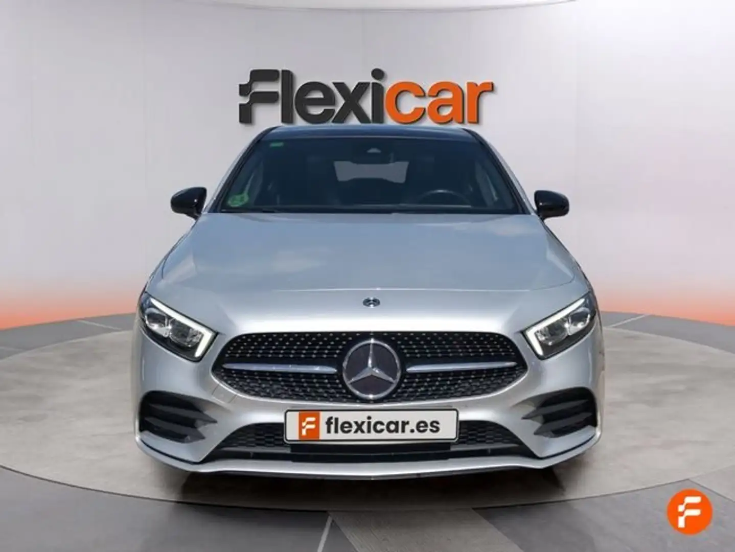 Mercedes-Benz A 200 Sedán Gris - 2