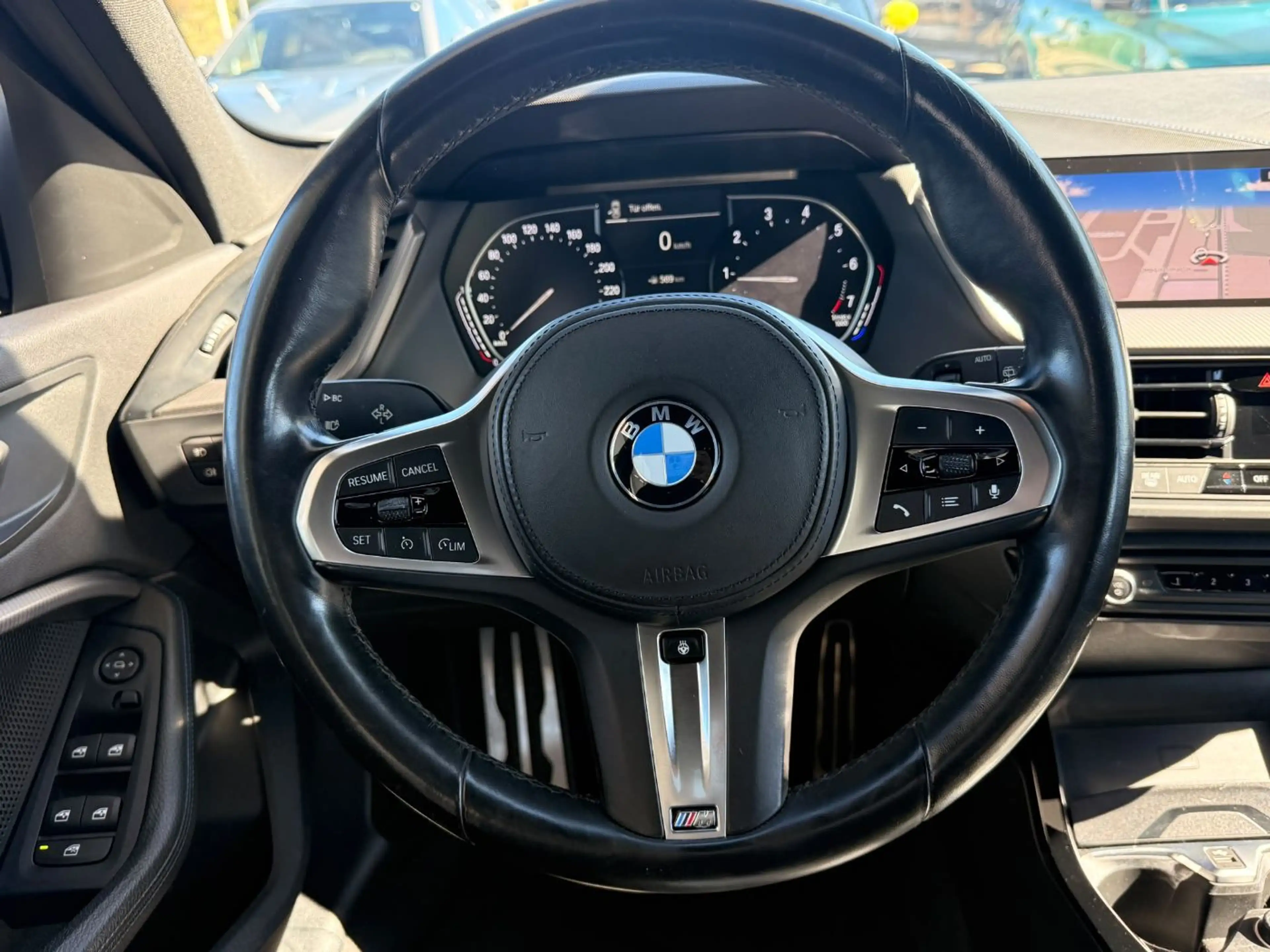 BMW 118 i M Sport Lenkradheizung PDC LED Sitzheizung — photo 12