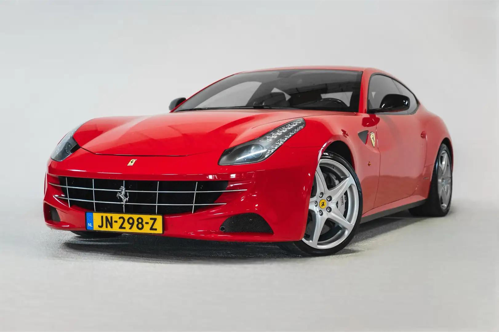 Ferrari FF 6.3 V12 Czarny - 2