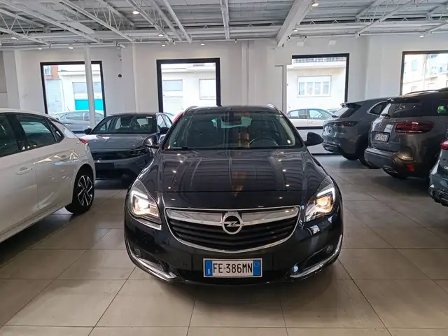 Opel Insignia view 6