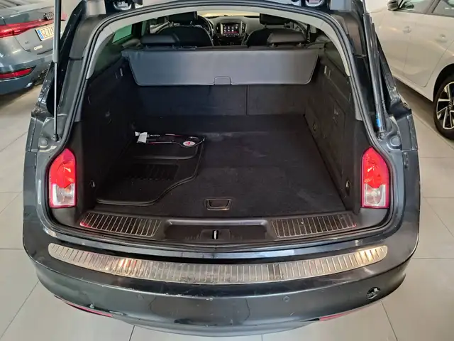 Opel Insignia view 9