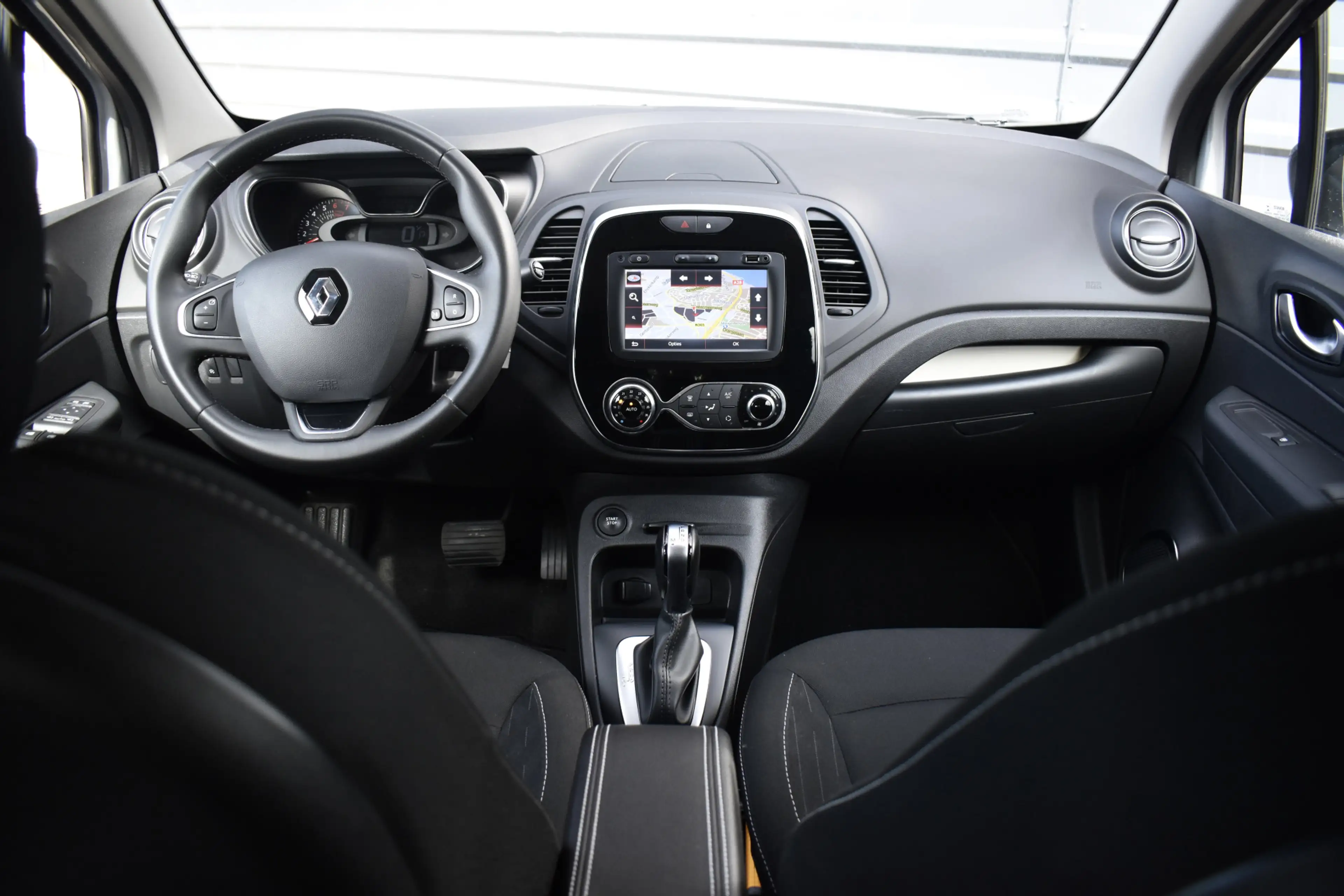Renault Captur 1.2 TCe Aut. Limited | Trekhaak | Camera |  Keyles — photo 4