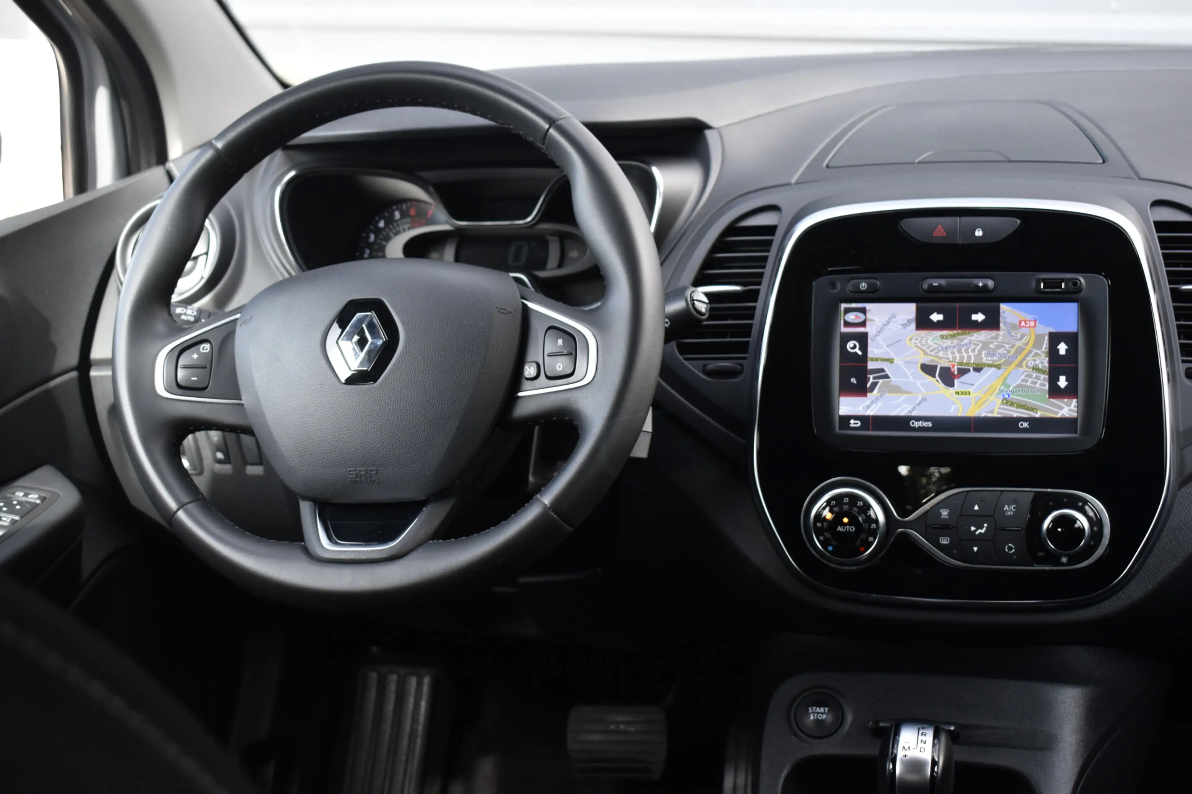 Renault Captur 1.2 TCe Aut. Limited | Trekhaak | Camera |  Keyles — photo 5