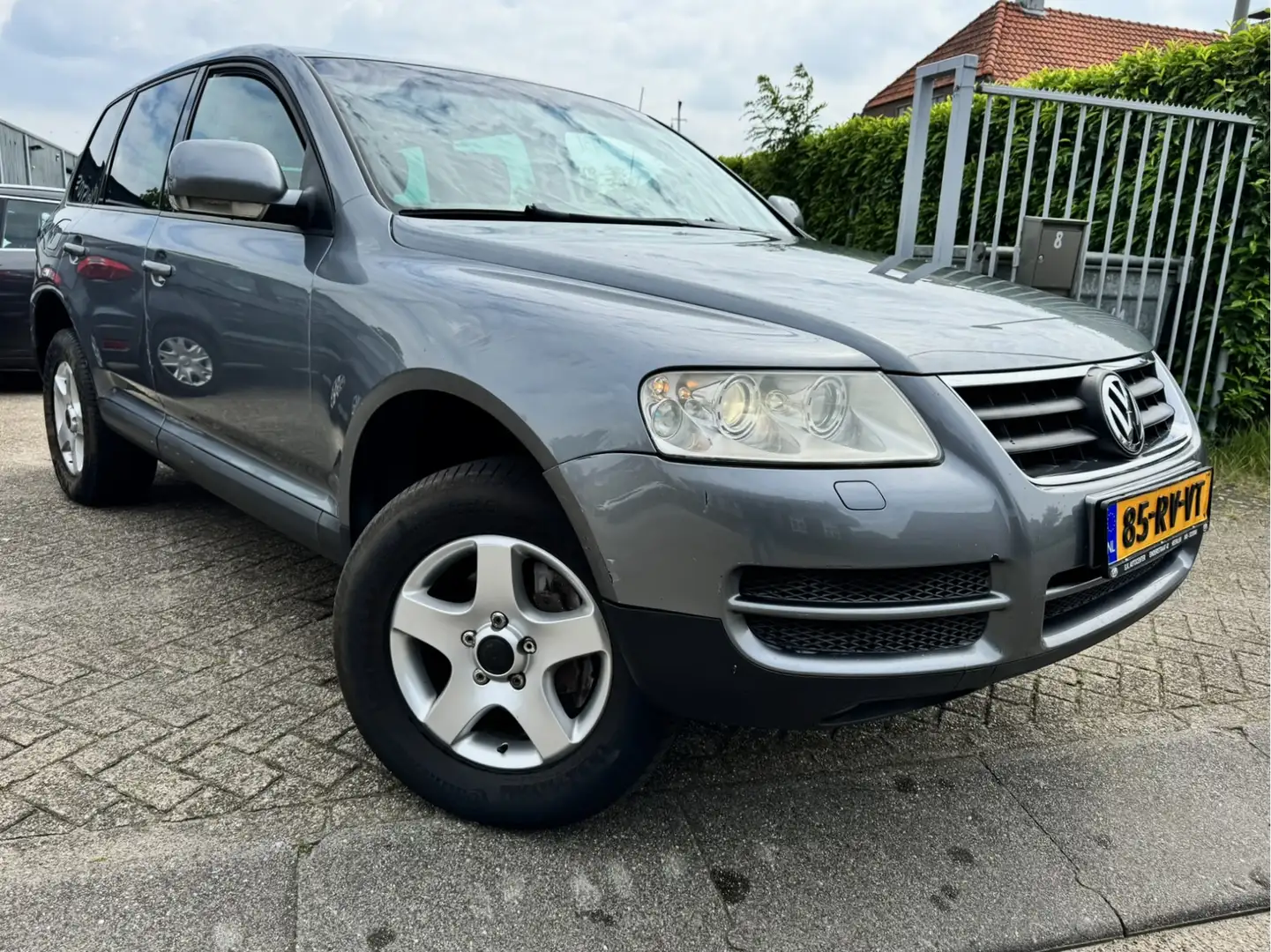 Volkswagen Touareg 3.2 V6 221pk NAVI/LEER/XENON/ST.VERW/TREKHAAK Gris - 2