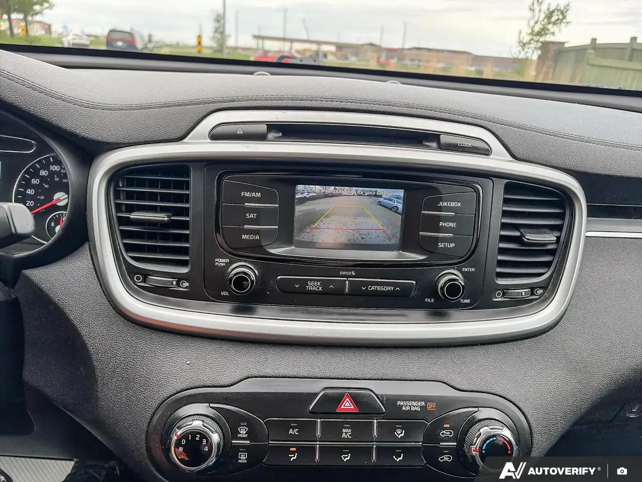 Kia Sorento снимка Kia Sorento