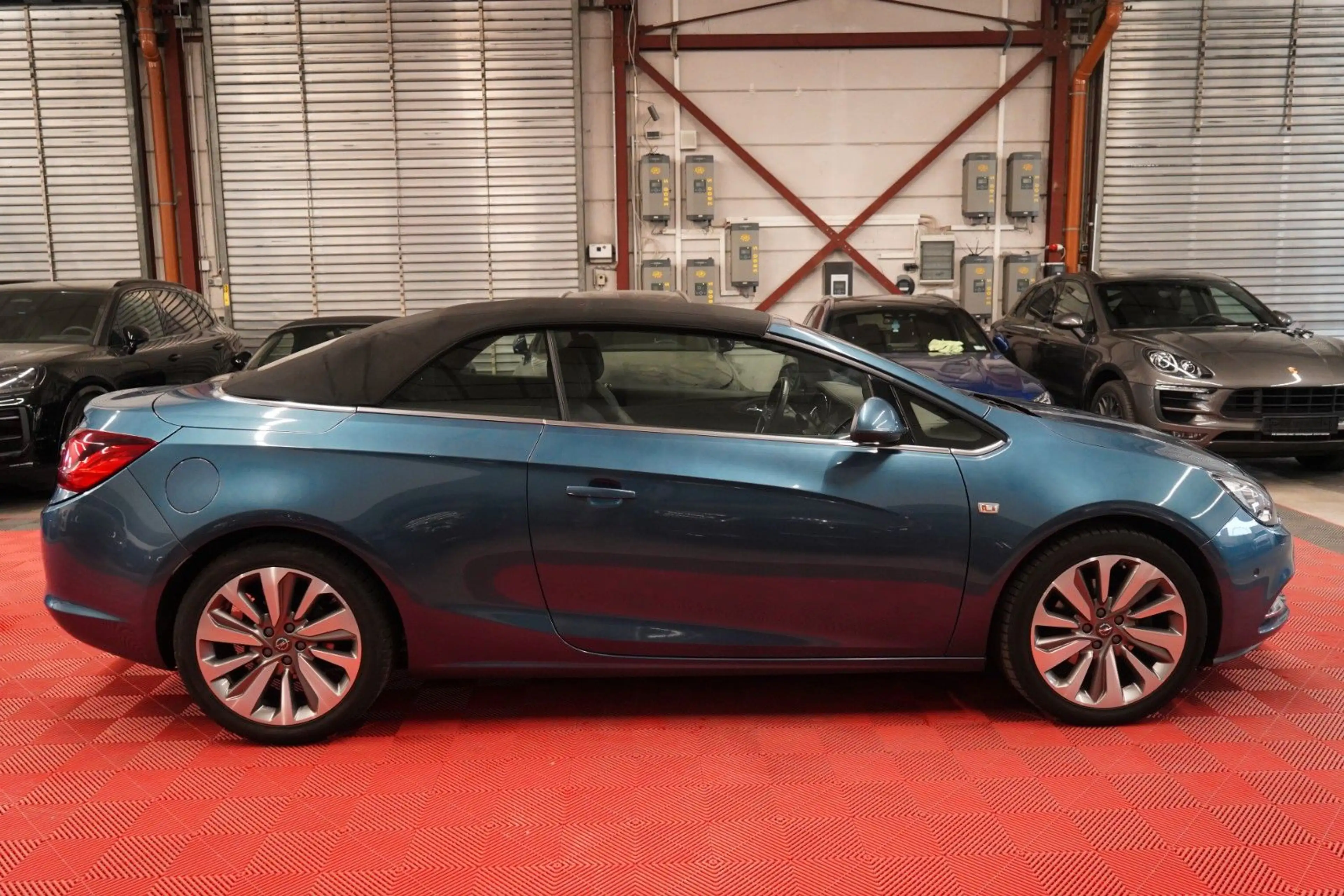 Opel Cascada 1.6*2.Hand*Unfallfrei — photo 8
