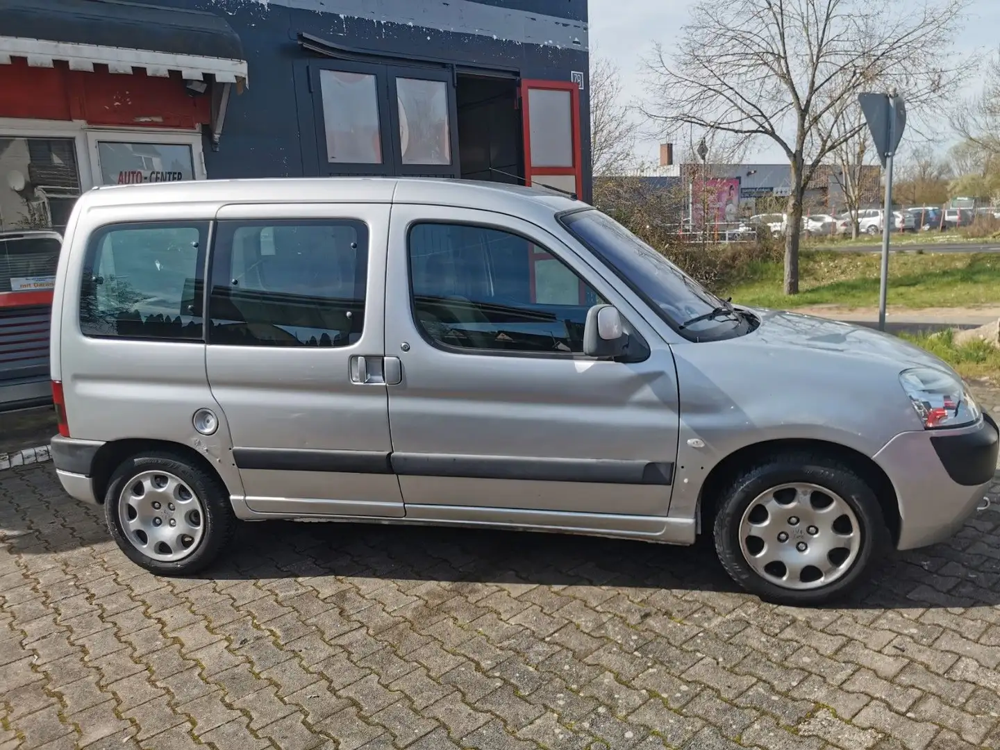 Peugeot Partner Premium Kombi 1,6/ Klima / 5 Sitzer Grigio - 2