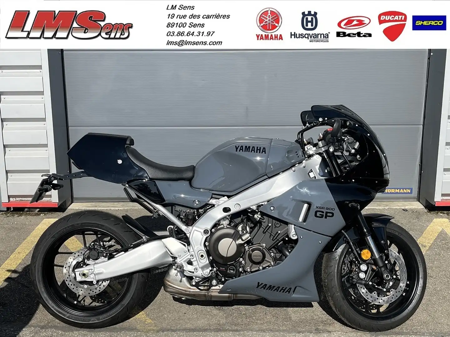 Yamaha XSR 900 Nero - 1