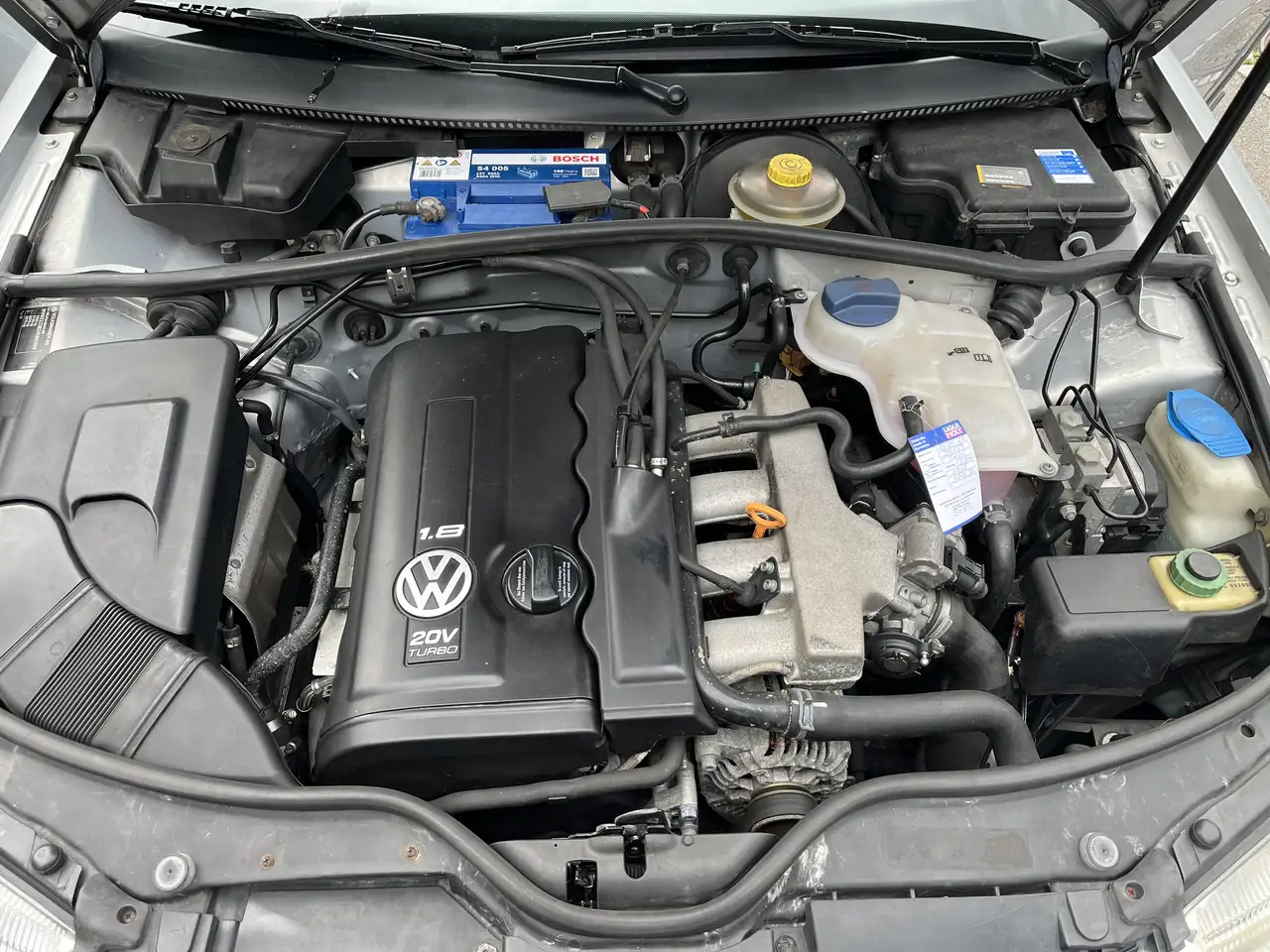 Volkswagen Passat 1.8 8V Turbo 1.Hand, Scheckheftgepflegt, 04/27 TÜV, foto 12
